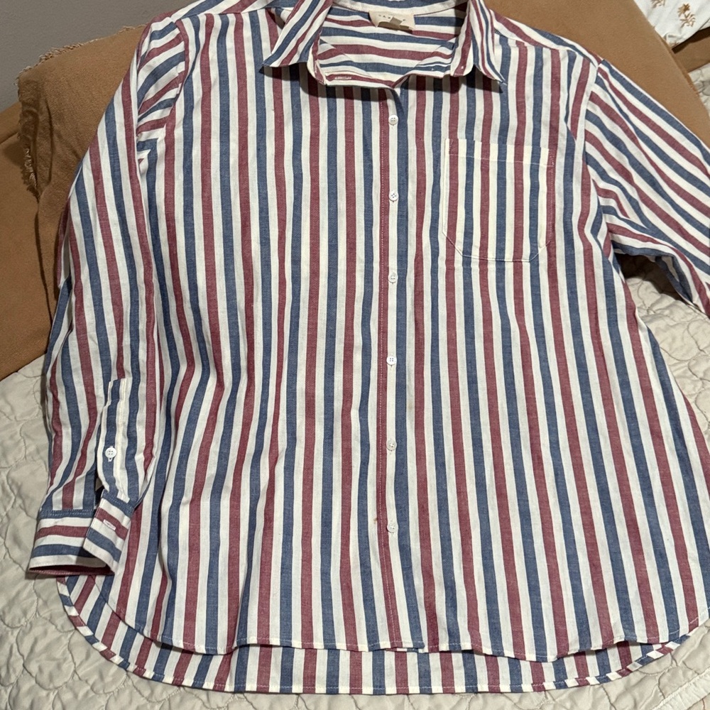 Sezane
Sezane Max Shirt - Picture 10 of 11